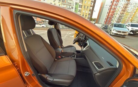 Hyundai Solaris II рестайлинг, 2017 год, 1 300 000 рублей, 11 фотография