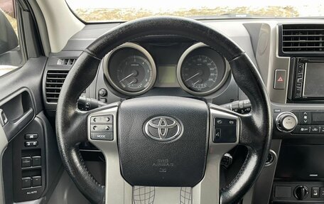 Toyota Land Cruiser Prado 150 рестайлинг 2, 2010 год, 2 377 000 рублей, 7 фотография