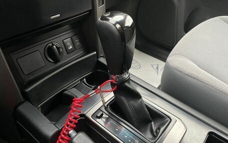 Toyota Land Cruiser Prado 150 рестайлинг 2, 2010 год, 2 377 000 рублей, 12 фотография