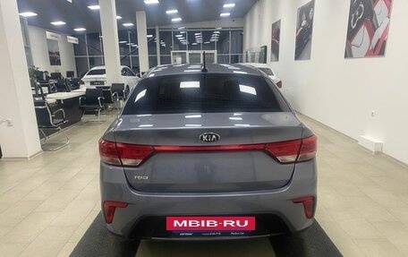 KIA Rio IV, 2017 год, 996 000 рублей, 6 фотография