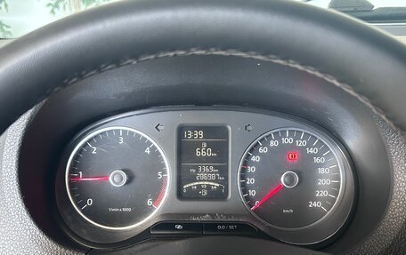 Volkswagen Amarok I рестайлинг, 2010 год, 1 188 000 рублей, 15 фотография