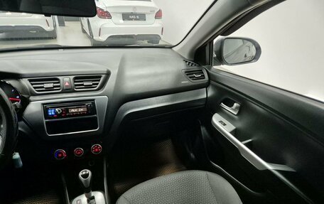 KIA Rio III рестайлинг, 2015 год, 846 000 рублей, 27 фотография