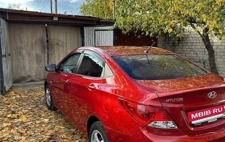 Hyundai Solaris II рестайлинг, 2013 год, 950 000 рублей, 5 фотография