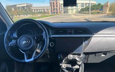 KIA Rio IV, 2017 год, 875 000 рублей, 7 фотография