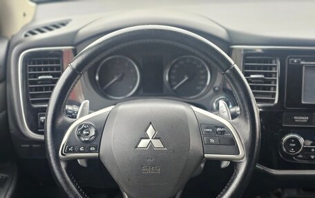 Mitsubishi Outlander III рестайлинг 3, 2012 год, 1 450 000 рублей, 15 фотография