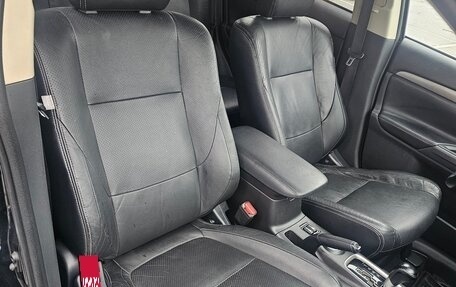 Mitsubishi Outlander III рестайлинг 3, 2012 год, 1 450 000 рублей, 13 фотография