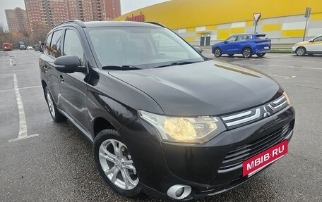 Mitsubishi Outlander III рестайлинг 3, 2012 год, 1 450 000 рублей, 4 фотография