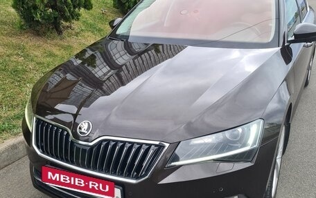 Skoda Superb III рестайлинг, 2017 год, 2 550 000 рублей, 2 фотография