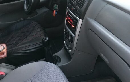 KIA Rio II, 2001 год, 215 000 рублей, 5 фотография