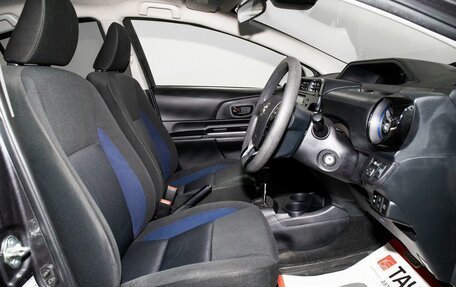 Toyota Aqua I, 2018 год, 1 099 000 рублей, 5 фотография