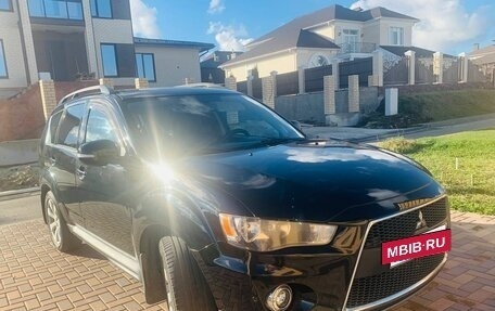 Mitsubishi Outlander III рестайлинг 3, 2011 год, 1 000 000 рублей, 3 фотография