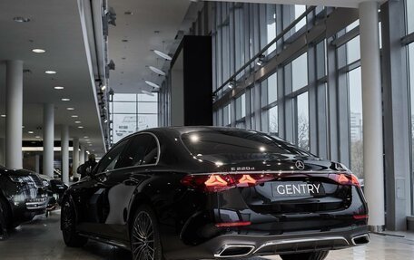 Mercedes-Benz E-Класс, 2025 год, 11 000 000 рублей, 4 фотография