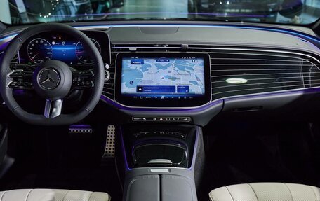 Mercedes-Benz E-Класс, 2025 год, 11 000 000 рублей, 10 фотография