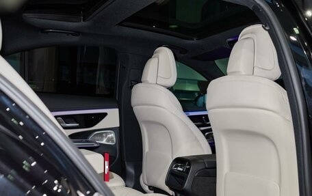 Mercedes-Benz E-Класс, 2025 год, 11 000 000 рублей, 13 фотография