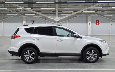 Toyota RAV4, 2016 год, 2 050 000 рублей, 5 фотография