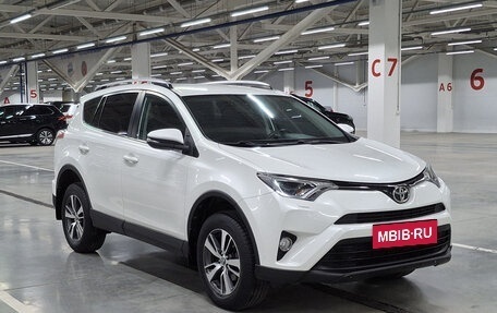 Toyota RAV4, 2016 год, 2 050 000 рублей, 3 фотография