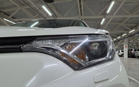 Toyota RAV4, 2016 год, 2 050 000 рублей, 21 фотография