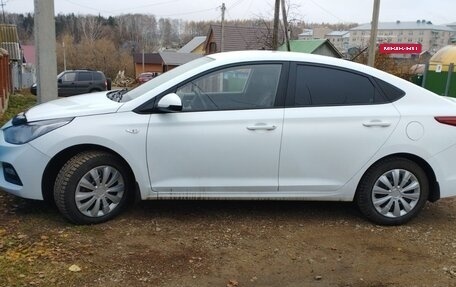 Hyundai Solaris II рестайлинг, 2017 год, 1 060 000 рублей, 4 фотография