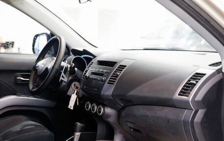 Mitsubishi Outlander III рестайлинг 3, 2008 год, 819 000 рублей, 29 фотография