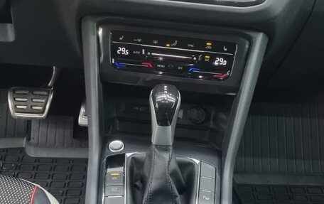 Volkswagen Tiguan II, 2021 год, 3 050 000 рублей, 5 фотография