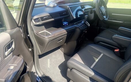 Honda Stepwgn IV, 2016 год, 2 410 000 рублей, 9 фотография