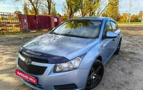 Chevrolet Cruze II, 2010 год, 575 000 рублей, 2 фотография