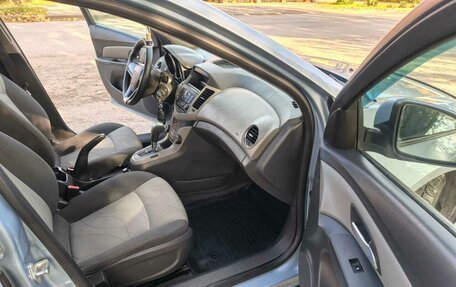 Chevrolet Cruze II, 2010 год, 575 000 рублей, 18 фотография