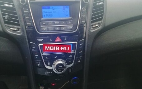 Hyundai i30 II рестайлинг, 2013 год, 900 000 рублей, 8 фотография