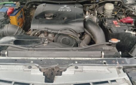 Mitsubishi L200 IV рестайлинг, 2010 год, 600 000 рублей, 2 фотография