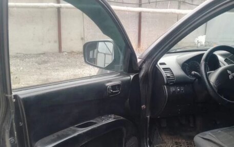 Mitsubishi L200 IV рестайлинг, 2010 год, 600 000 рублей, 7 фотография