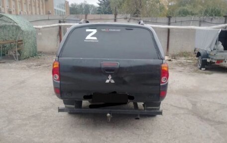 Mitsubishi L200 IV рестайлинг, 2010 год, 600 000 рублей, 12 фотография