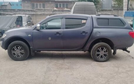 Mitsubishi L200 IV рестайлинг, 2010 год, 600 000 рублей, 10 фотография