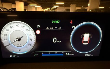 Hyundai Staria, 2022 год, 6 000 000 рублей, 10 фотография