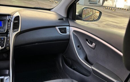 Hyundai i30 II рестайлинг, 2012 год, 999 990 рублей, 15 фотография