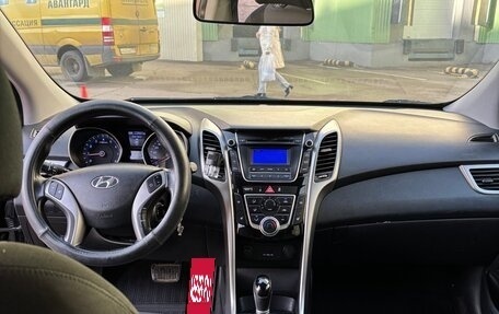 Hyundai i30 II рестайлинг, 2012 год, 999 990 рублей, 14 фотография