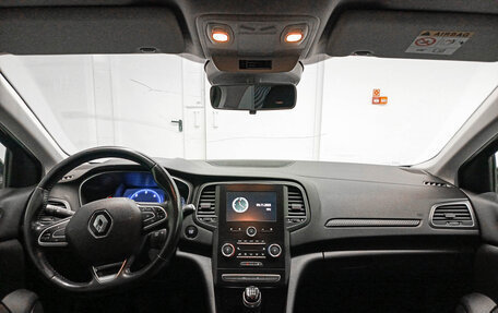 Renault Megane IV, 2018 год, 1 388 000 рублей, 17 фотография