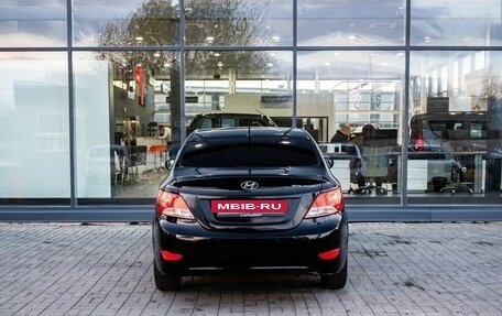 Hyundai Solaris II рестайлинг, 2013 год, 900 000 рублей, 4 фотография