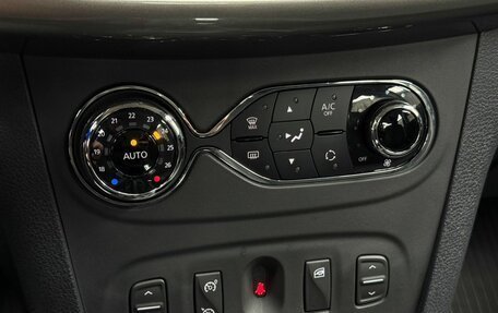 Renault Logan II, 2022 год, 1 550 000 рублей, 13 фотография