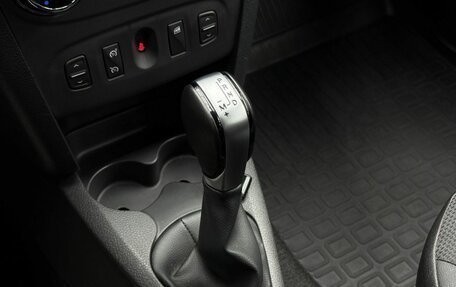 Renault Logan II, 2022 год, 1 550 000 рублей, 14 фотография