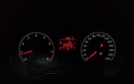 Volkswagen Polo VI (EU Market), 2012 год, 550 000 рублей, 11 фотография