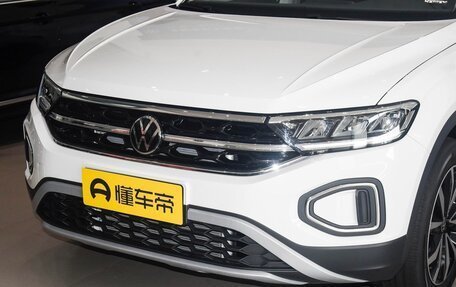 Volkswagen T-Roc I, 2024 год, 2 825 000 рублей, 7 фотография