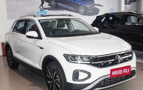 Volkswagen T-Roc I, 2024 год, 2 825 000 рублей, 5 фотография