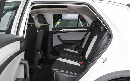 Volkswagen T-Roc I, 2024 год, 2 825 000 рублей, 38 фотография