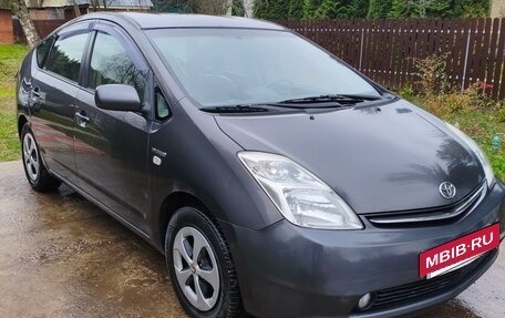 Toyota Prius, 2009 год, 750 000 рублей, 2 фотография