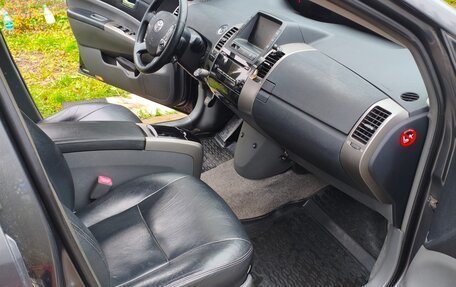 Toyota Prius, 2009 год, 750 000 рублей, 13 фотография