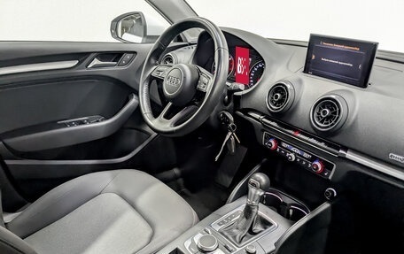 Audi A3, 2020 год, 2 250 000 рублей, 24 фотография