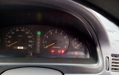 Toyota Ipsum II, 1998 год, 550 000 рублей, 3 фотография