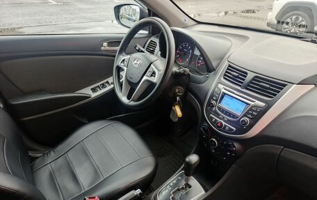 Hyundai Solaris II рестайлинг, 2011 год, 770 000 рублей, 14 фотография