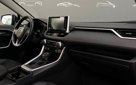 Toyota RAV4, 2021 год, 3 650 900 рублей, 21 фотография