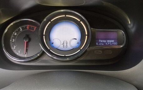 Renault Fluence I, 2013 год, 850 000 рублей, 2 фотография